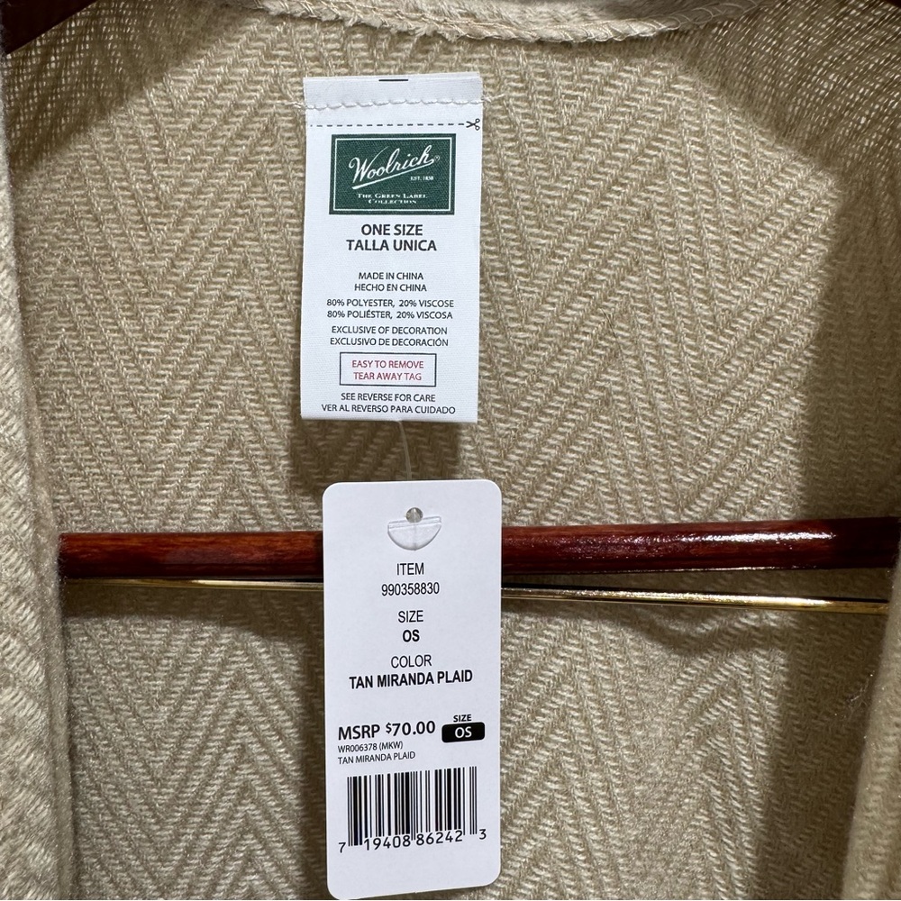 Woolrich Tan Miranda Plaid Ruana Wrap Shawl – One Size – NWT - Picture 2 of 6